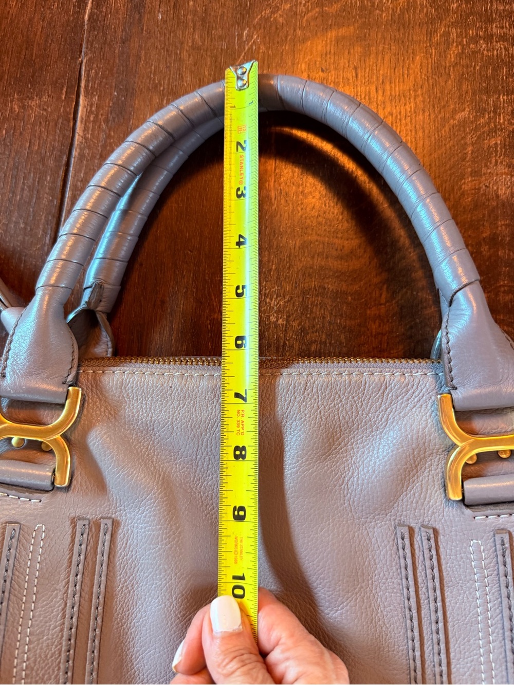 Chloe Gray Leather Shoulder Bag with Gold Hardware - Picture 7 of 13